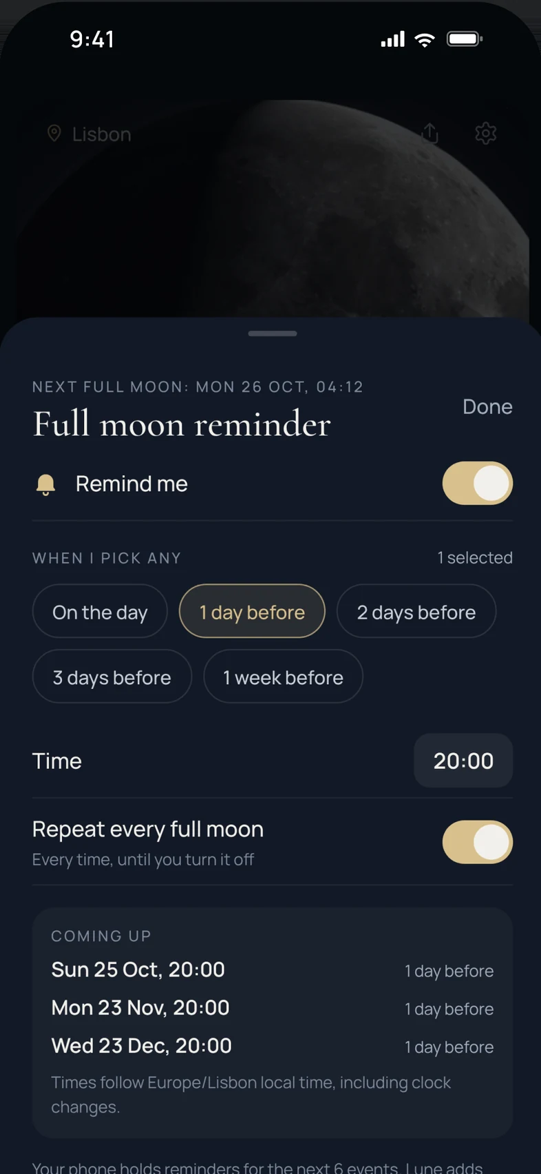 The full moon reminder: on, one day before at 20:00, repeating, with the next three reminders listed